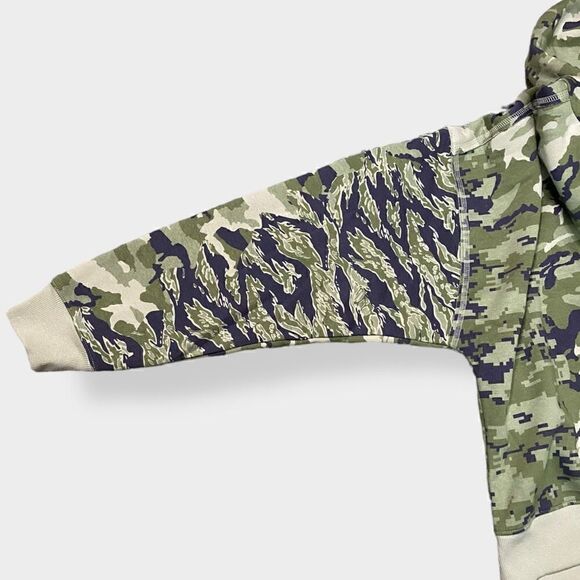 Under Armour Project Rock Womens Veterans Day Fleece Loose Fit Hoodie size L (a) - Picture 5 of 11